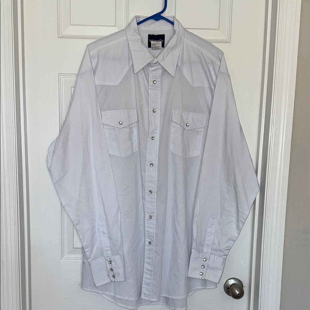 Wrangler men’s white western dress shirt